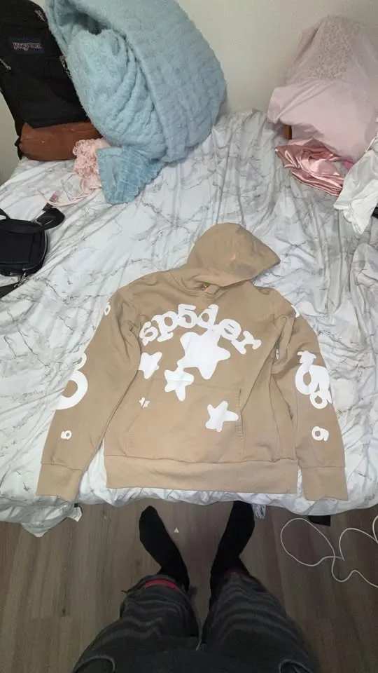 Beige spyder hoodie image indicator(2)