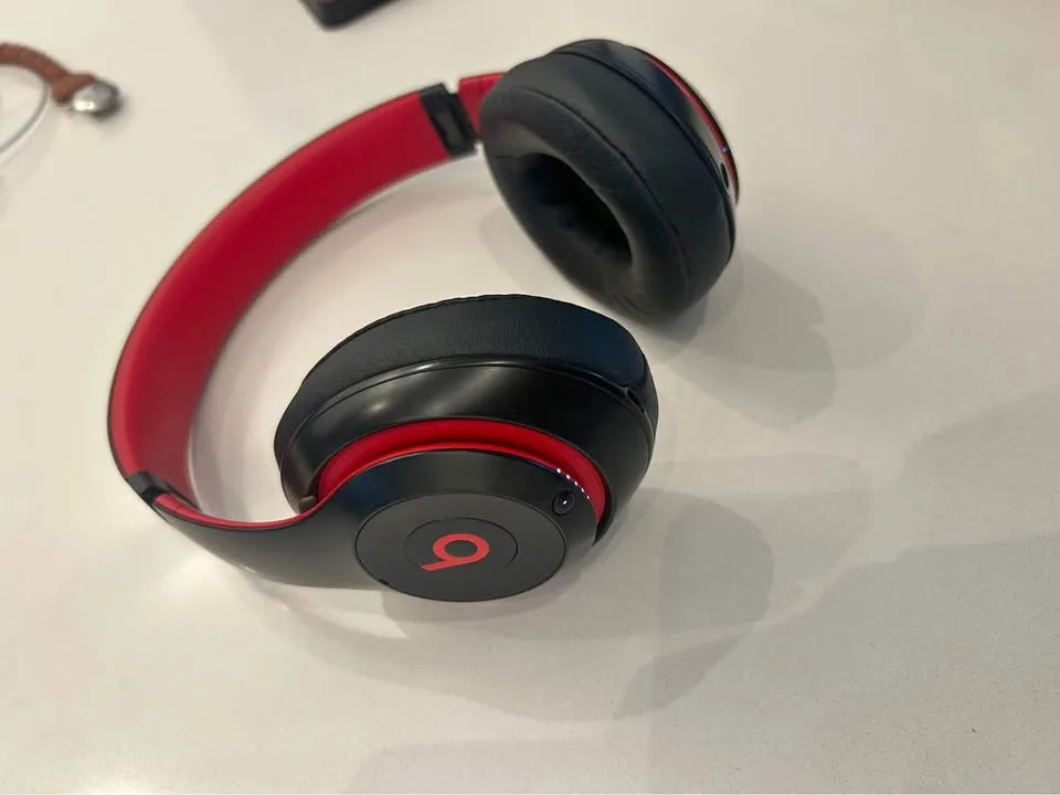 Beats Studio 3 thumbnail
