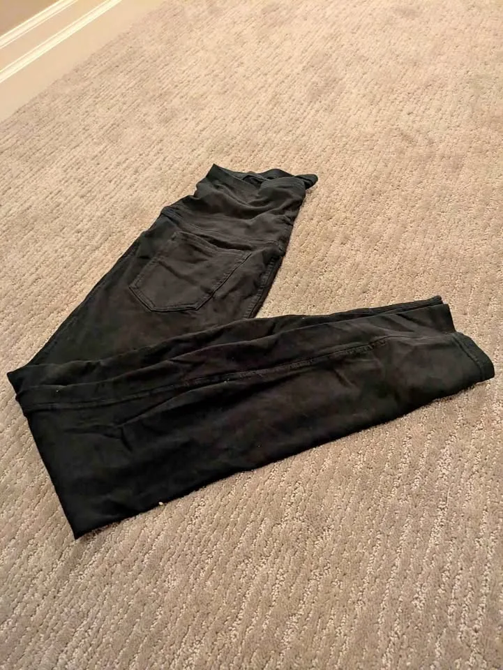Maternity leggings with back pockets thumbnail