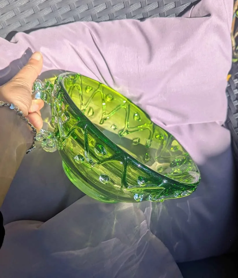 Vintage Green Art Glass Bowl with Handles image indicator(2)