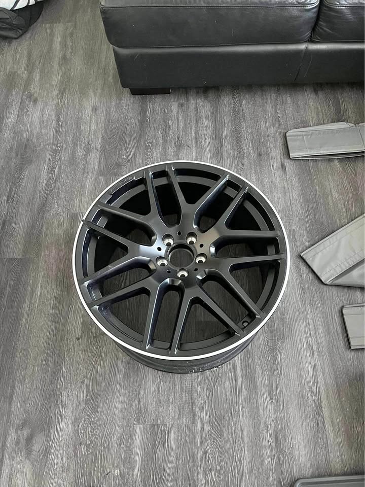 Mercedes-Benz AMG 21” OEM Alloy Wheel [hidden information])