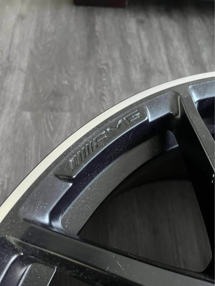 Mercedes-Benz AMG 21” OEM Alloy Wheel [hidden information]) - photo 2