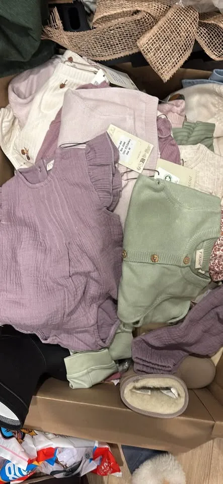 STORE CLOSURE SALE image indicator(5)