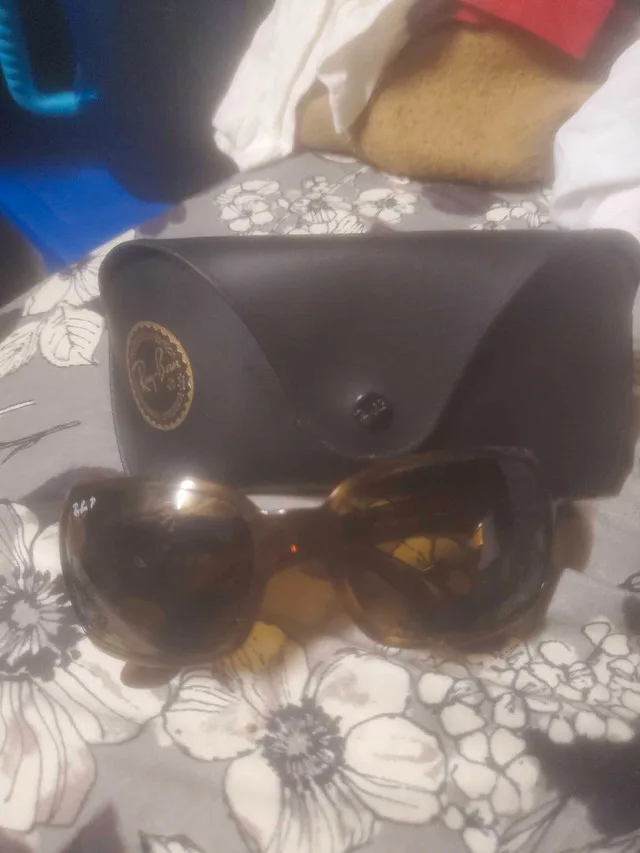 Ray-Ban Women's Sunglasses thumbnail