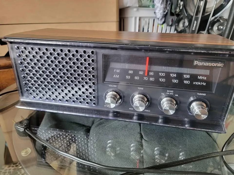 🧡 Vintage Panasonic radio model RE-6513C (1976) image indicator(2)