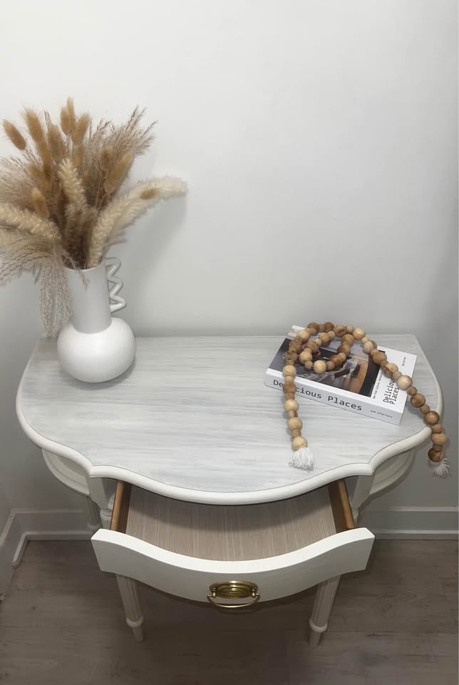 Refurbished Half-Moon Entry Table - photo 3