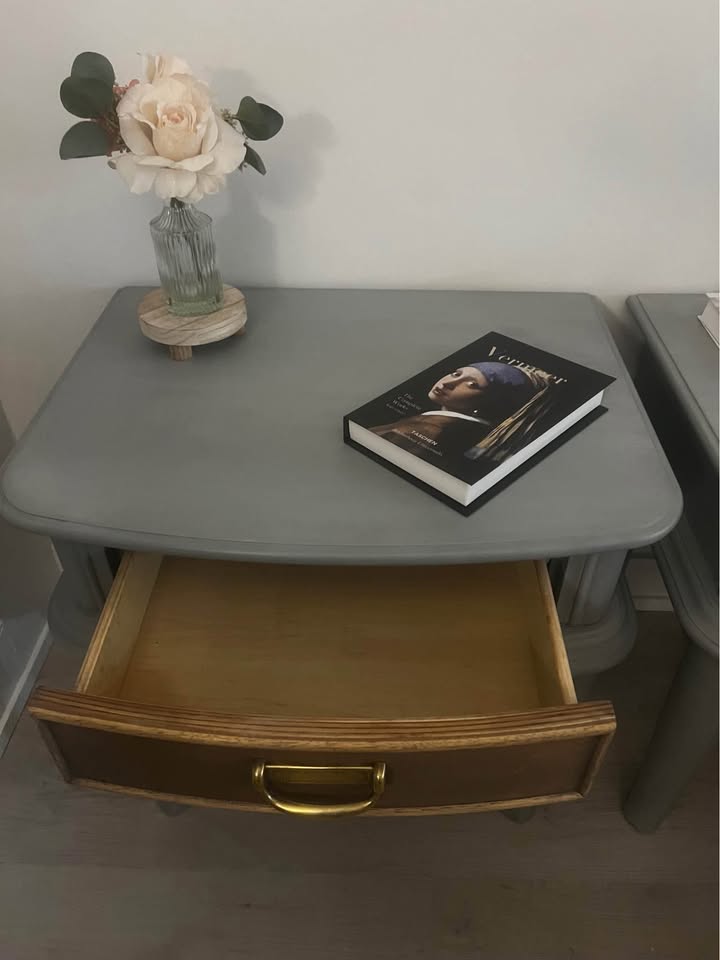 Refurbished Solid Wood Night Stands - photo 3