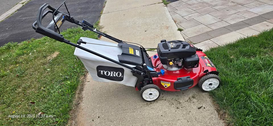 Toro 22" recycler self propelled lawn mower