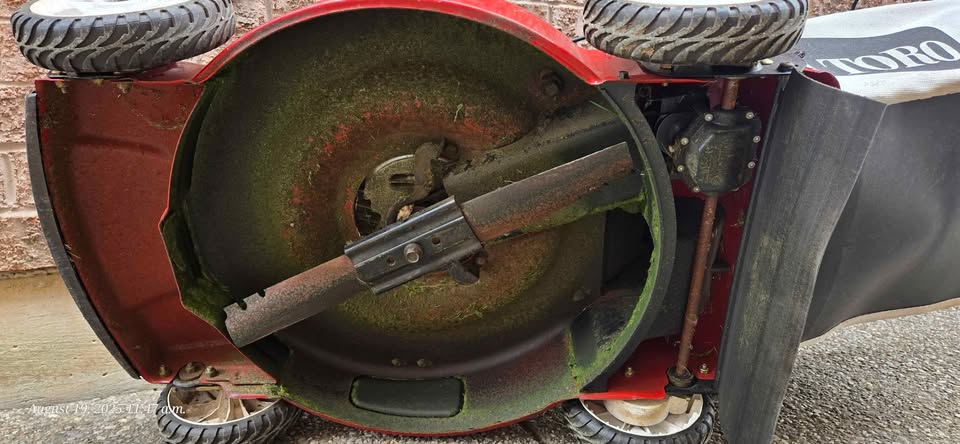 Toro 22" recycler self propelled lawn mower - photo 4