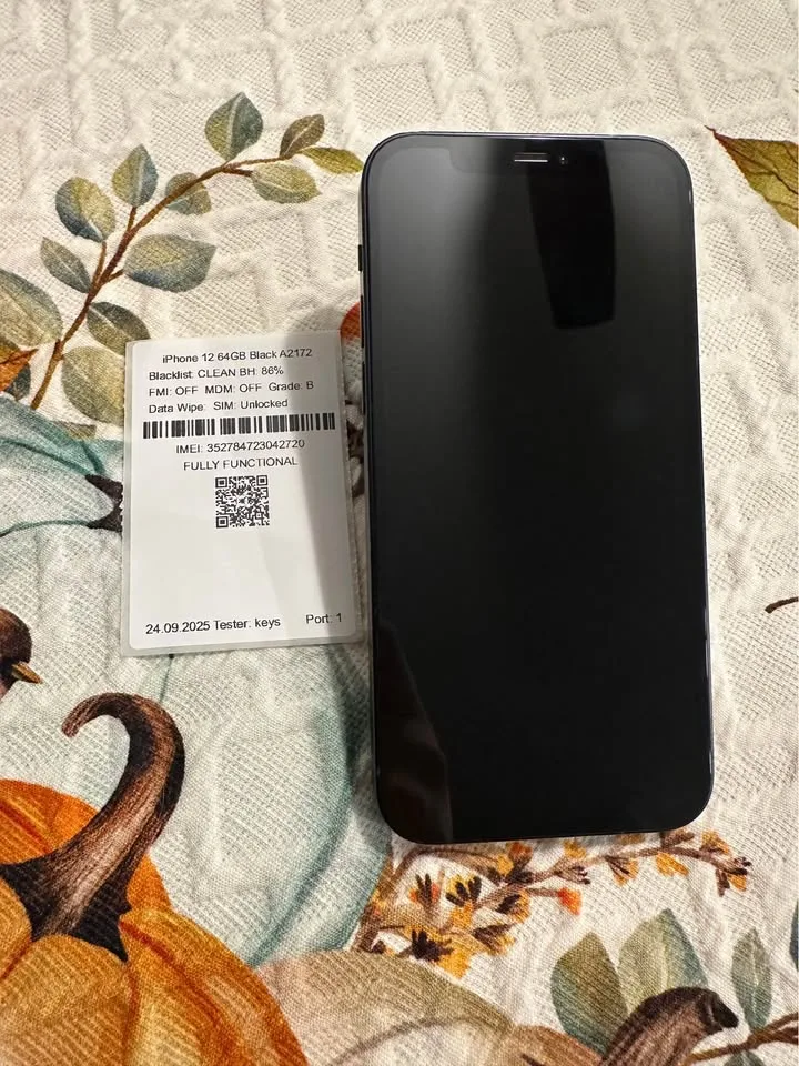 iPhone 12 64GB Unlocked image indicator(2)