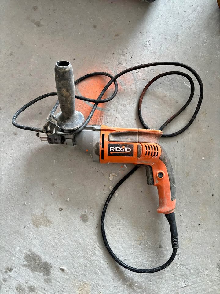 Corded hammer drill