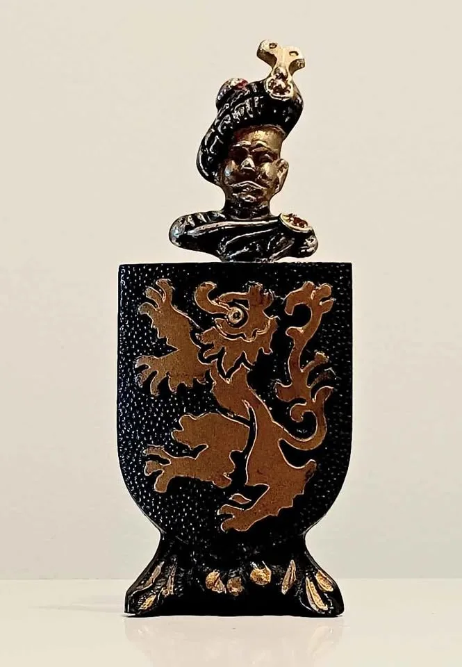 Vtg.Scottish Soldier's Head & Shield thumbnail