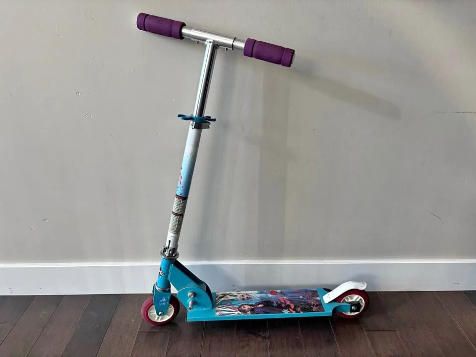 Huffy Frozen scooter