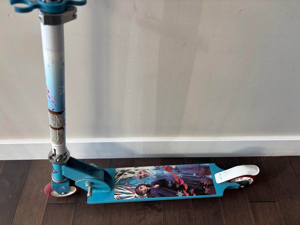 Huffy Frozen scooter - photo 3
