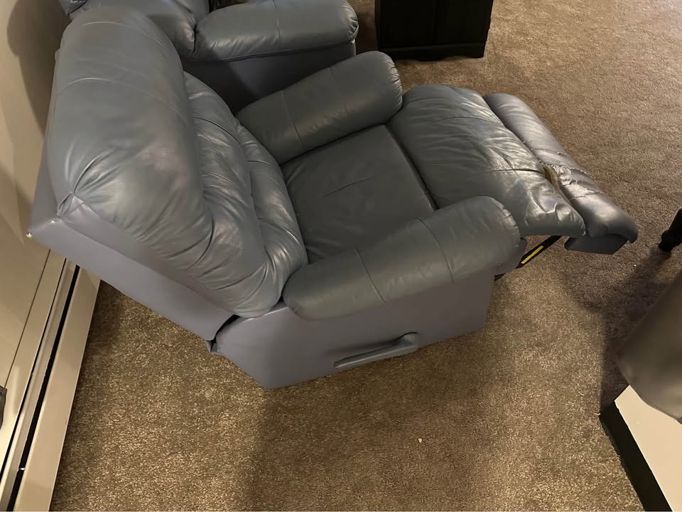 Used blue reclining chair - photo 4