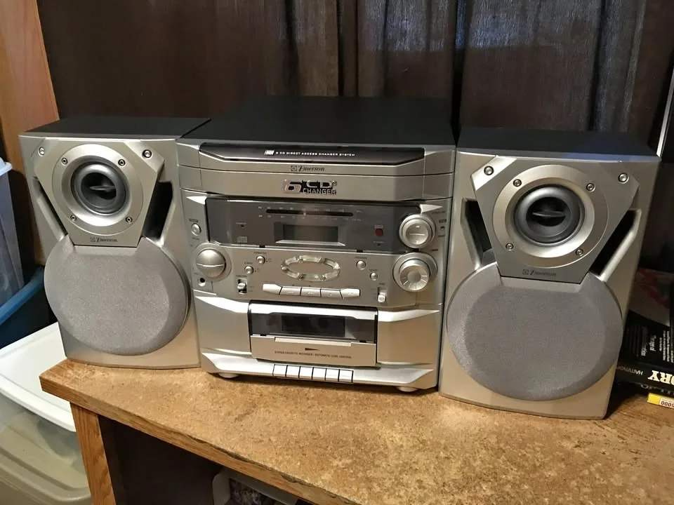 EMERSON MS9700 Home Audio System 6 CD player