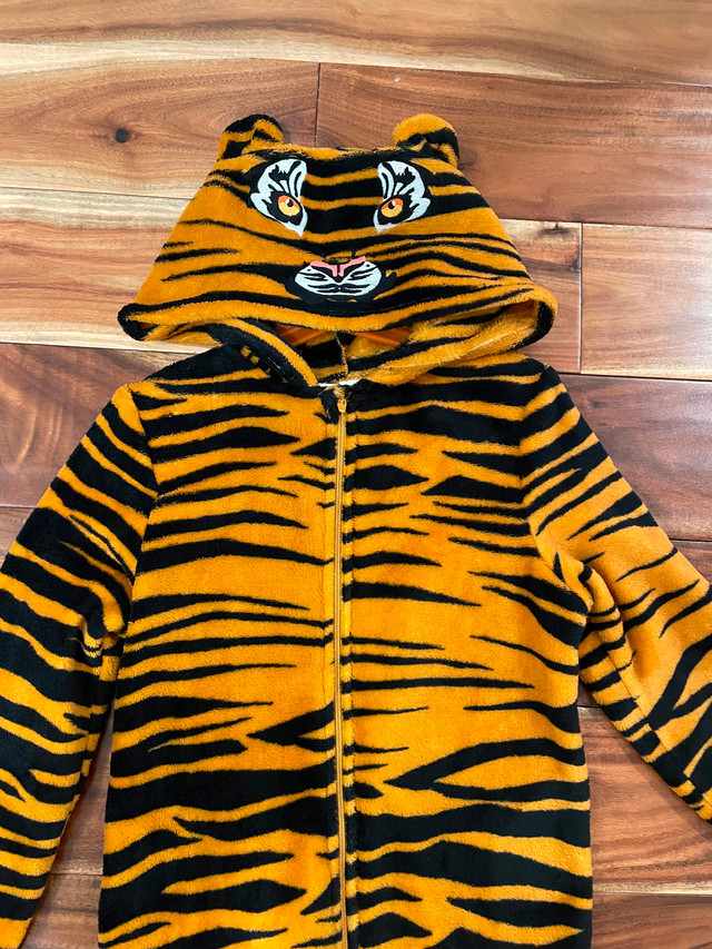 H&M Tiger Costume, Size 6-8 - photo 4