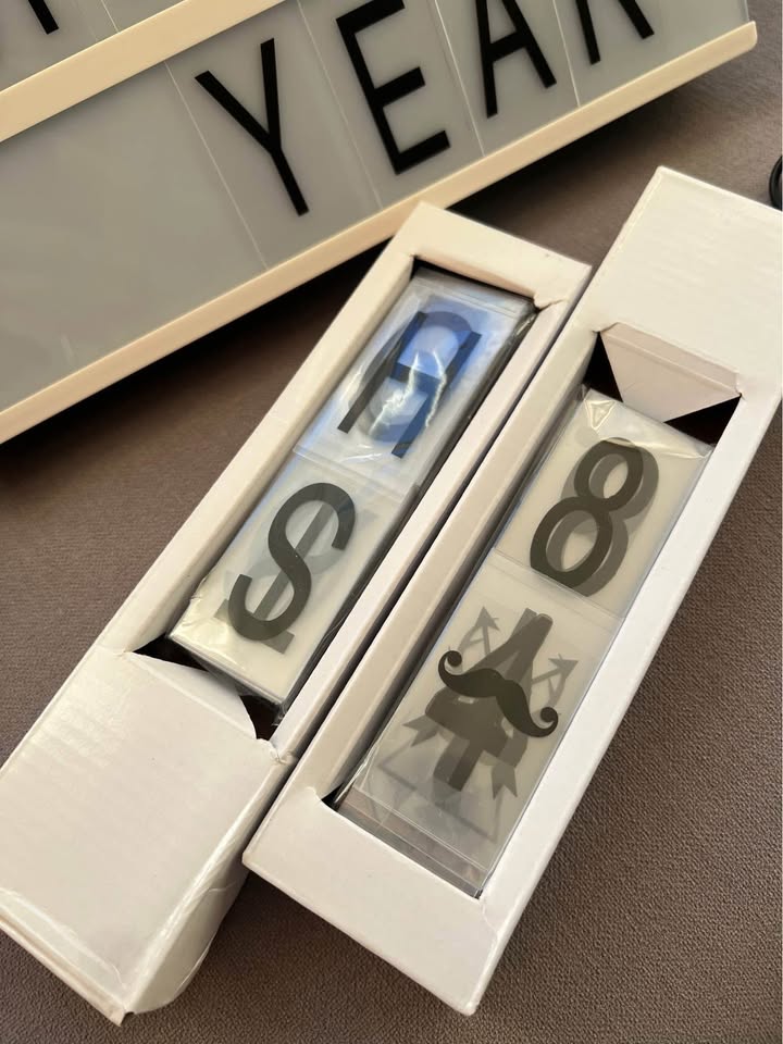 Cinematic Light Box with 180 Letters and Symbols - photo 5
