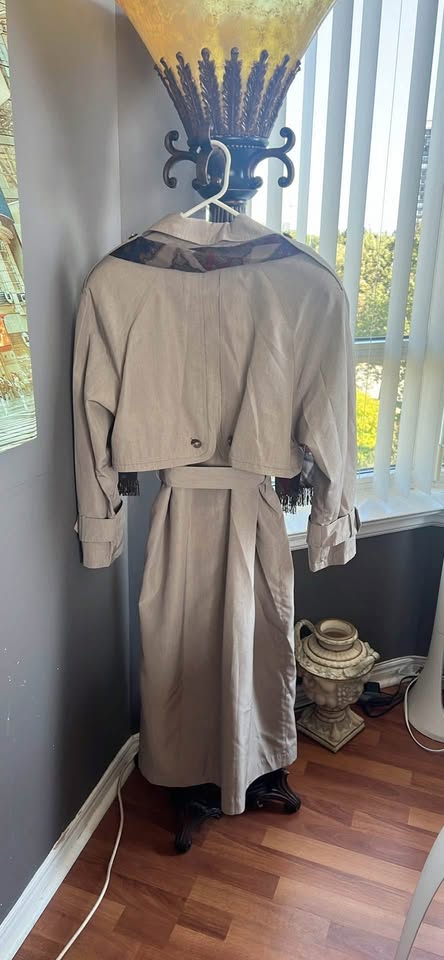 Classy VIP Petites Trench Coat - photo 3