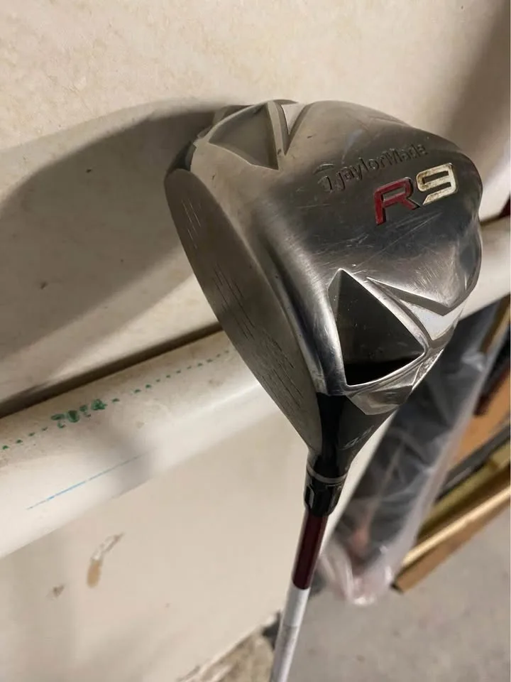 Taylor made R9 driver - left handed image indicator(2)