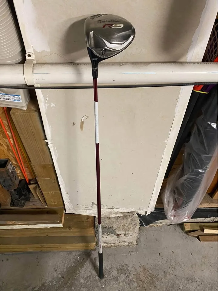 Taylor made R9 driver - left handed image indicator(3)