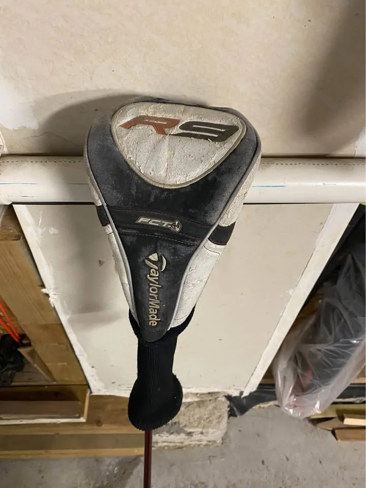 Taylor made R9 driver - left handed image indicator(4)