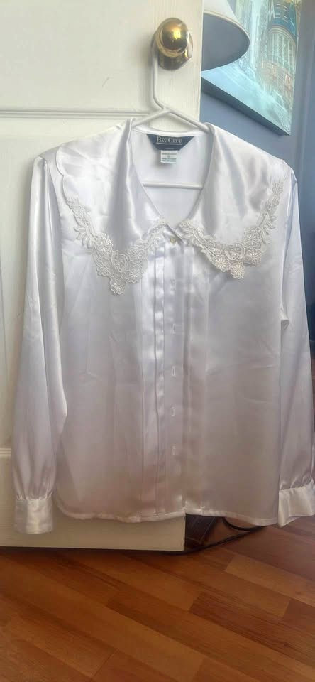 Beautiful Bayclub Blouse