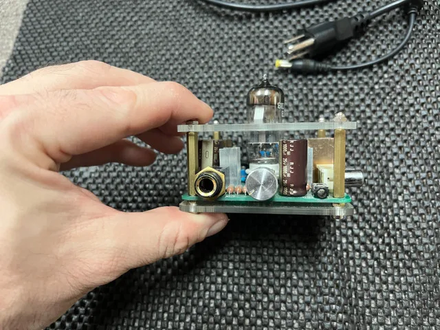 Indeed Headphone Hybrid Tube Amp With 3 Tubes, AS-IS Need Work image indicator(2)