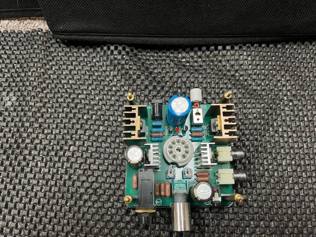 Indeed Headphone Hybrid Tube Amp With 3 Tubes, AS-IS Need Work image indicator(4)