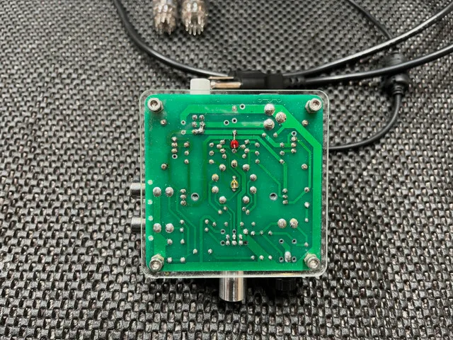 Indeed Headphone Hybrid Tube Amp With 3 Tubes, AS-IS Need Work image indicator(6)