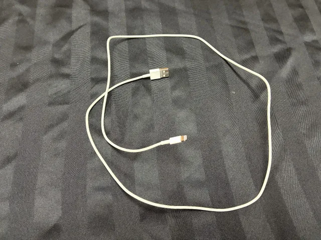 Apple Lightning Cables, Adapters, and Dongles image indicator(6)