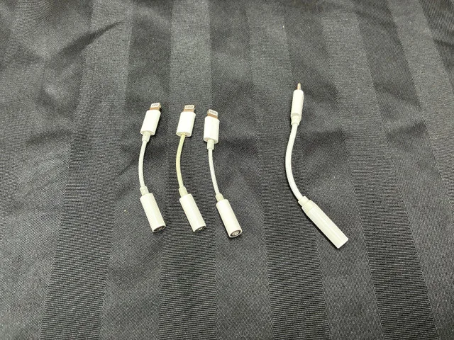 Apple Lightning Cables, Adapters, and Dongles image indicator(8)