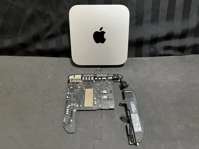 AS-IS Mac Mini (Late 2014) 1.4GHz i5, 4GB RAM for PARTs thumbnail