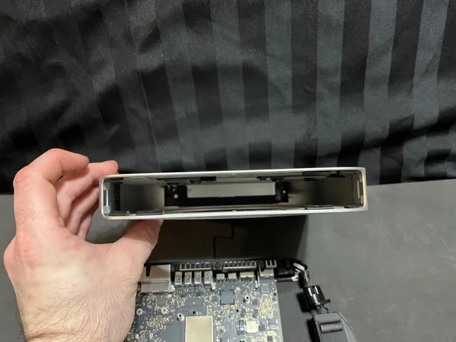 AS-IS Mac Mini (Late 2014) 1.4GHz i5, 4GB RAM for PARTs image indicator(4)