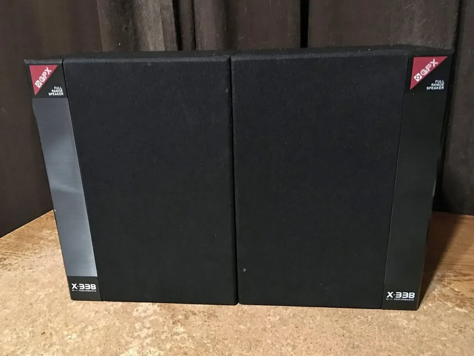 PAIR OF GPX X-33B SPEAKERS FULL RESPONSE 4" SPEAKER NOT TESTED