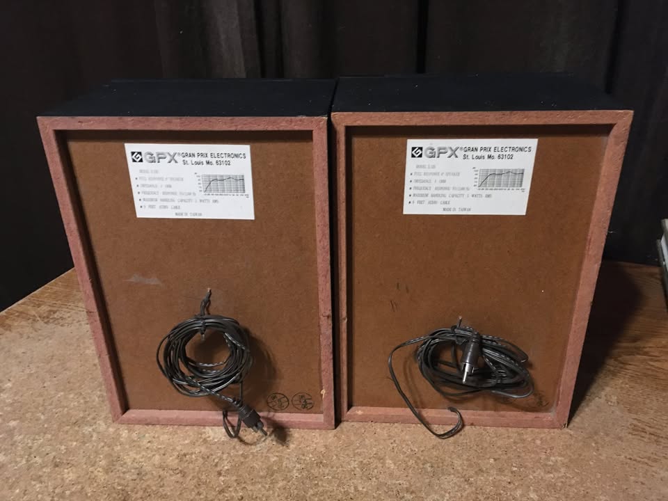 PAIR OF GPX X-33B SPEAKERS FULL RESPONSE 4" SPEAKER NOT TESTED - photo 2