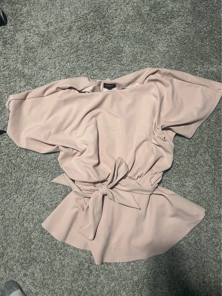 Eclipse peplum Tops size XL image indicator(3)