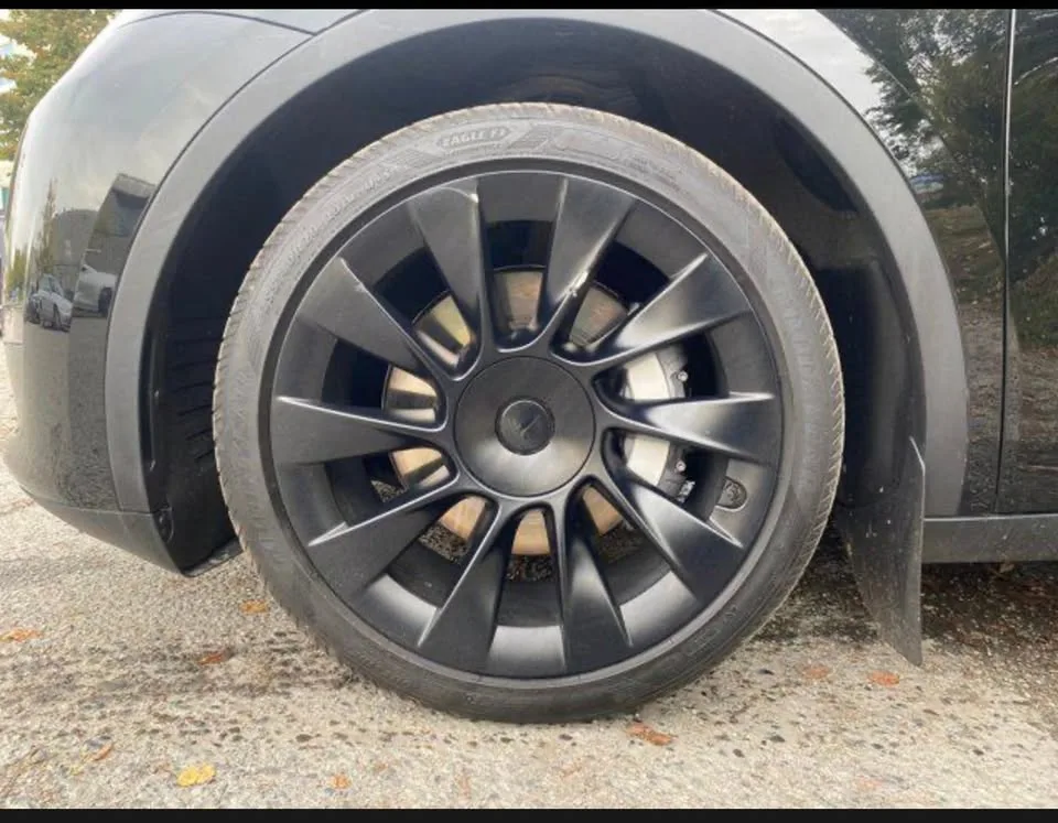 2023 Tesla Y Long Range image indicator(7)