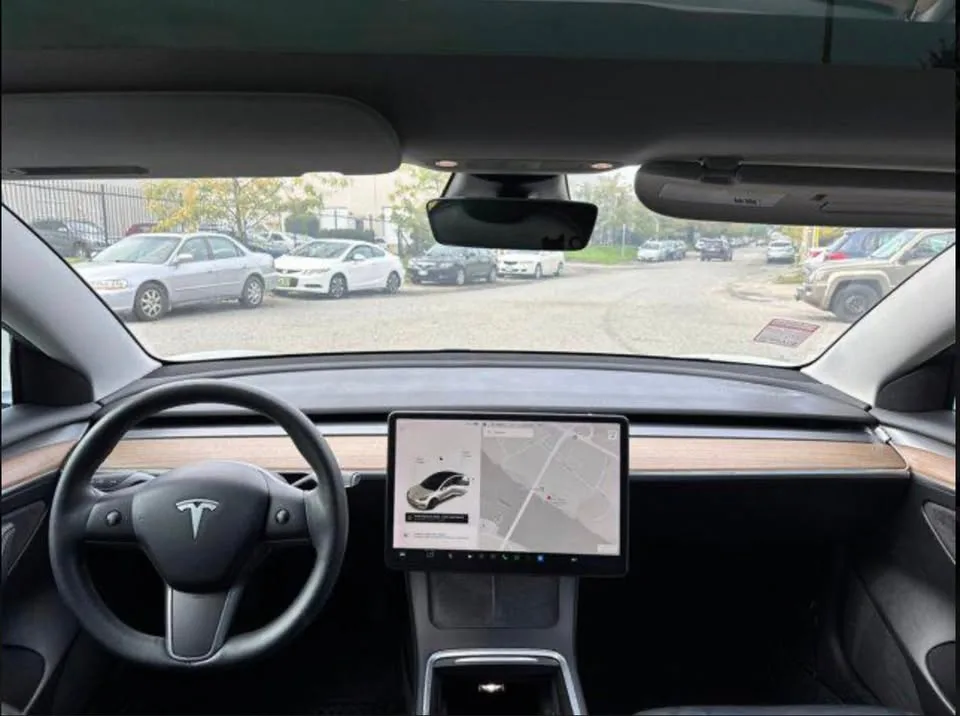 2021 Tesla 3 Standard Range Plus image indicator(3)