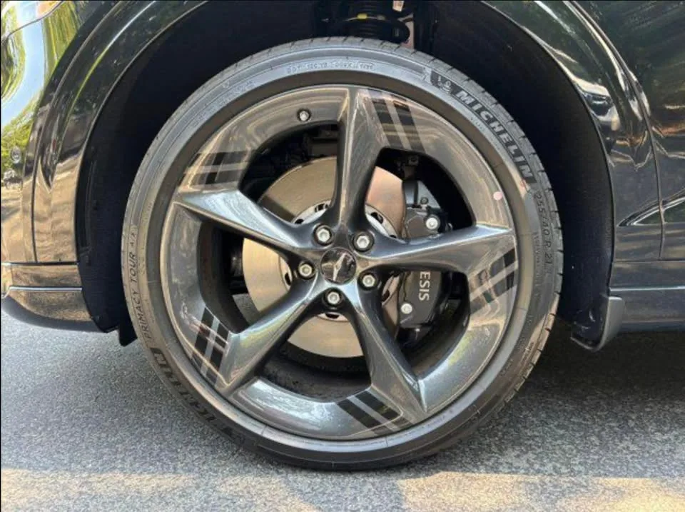 2026 Genesis GV70 3.5T Sport Quilting image indicator(8)