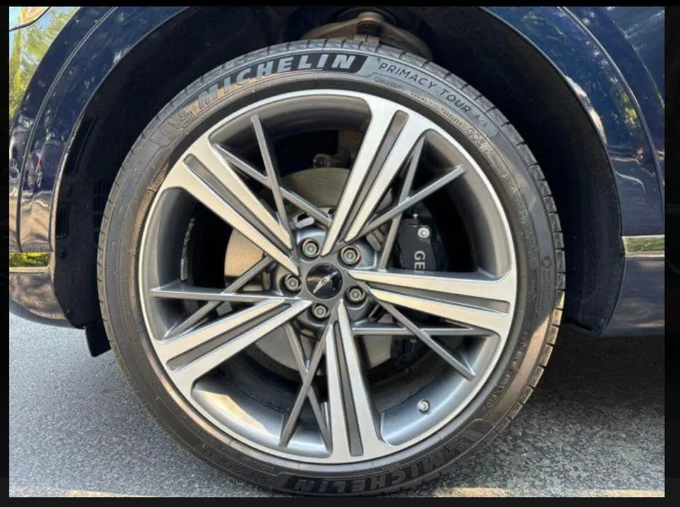 2025 Genesis GV80 Coupe 3.5T V6 e-SC AWD image indicator(6)