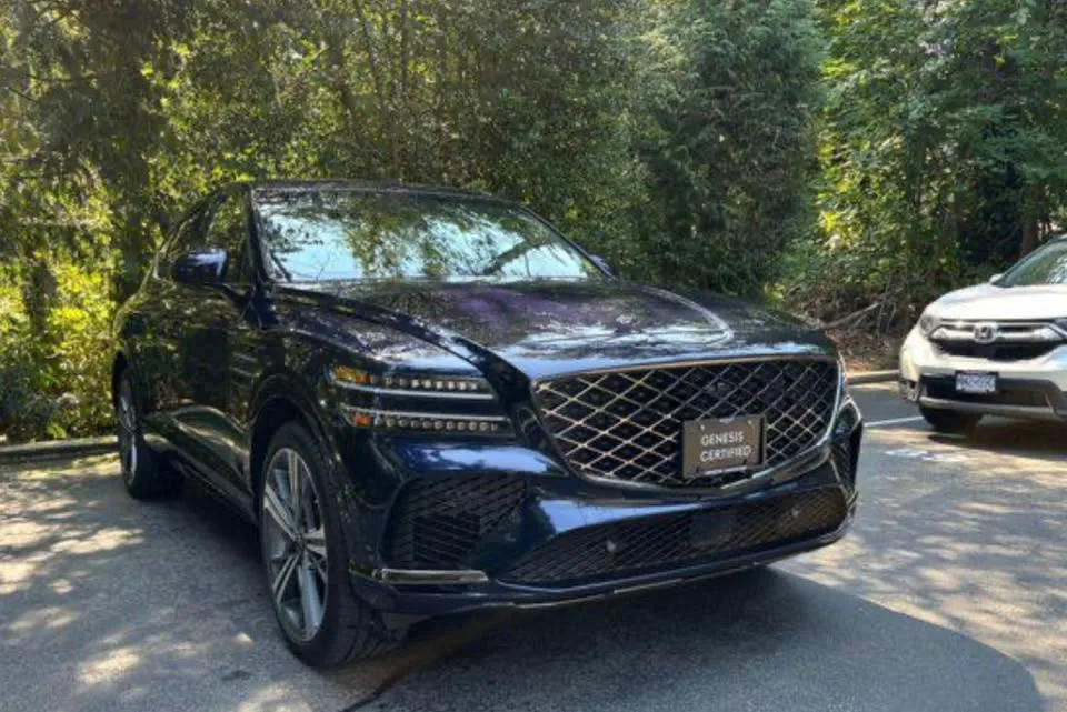 2025 Genesis GV80 Coupe 3.5T V6 e-SC AWD image indicator(8)