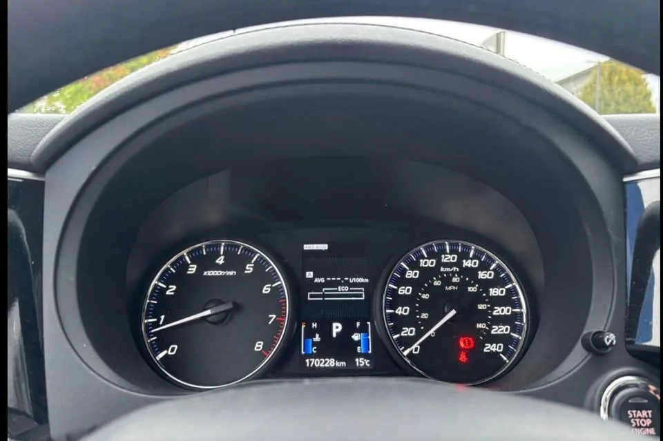 2016 Mitsubishi Outlander ES image indicator(5)