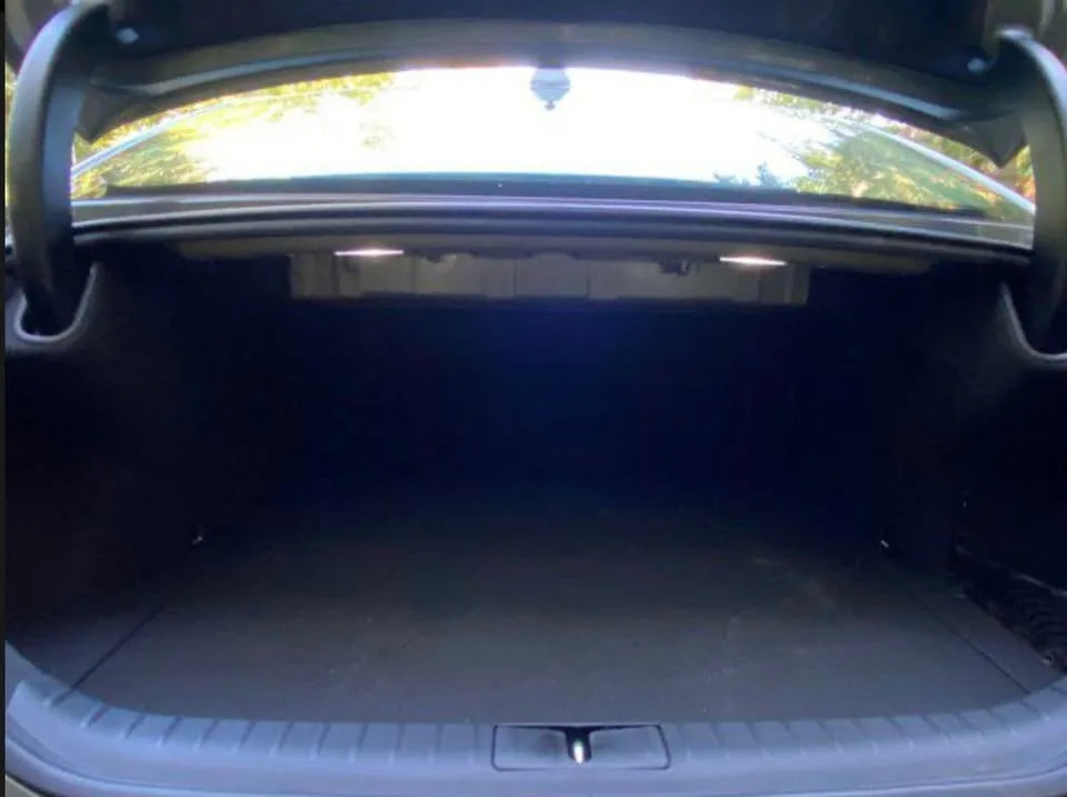 2026 Genesis G70 2.5T Prestige image indicator(2)