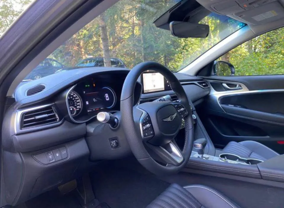 2026 Genesis G70 2.5T Prestige image indicator(4)