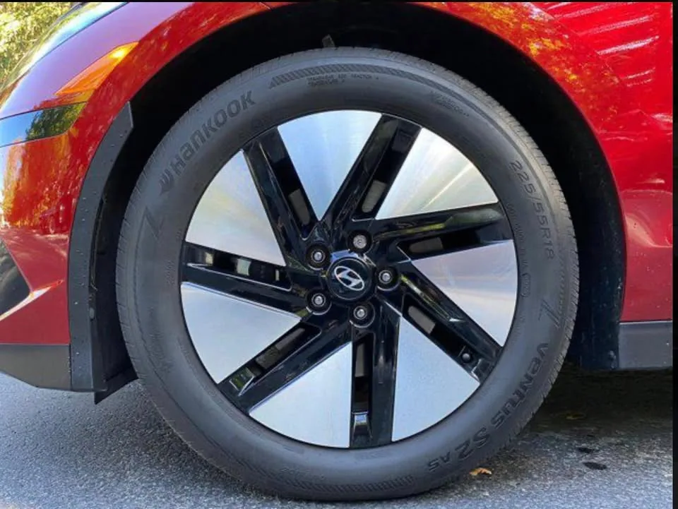 2023 Hyundai IONIQ 6 Preferred Long Range image indicator(6)