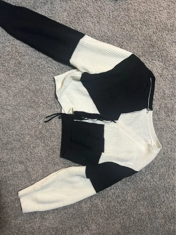 SHEIN sweaters and top size 2X image indicator(2)
