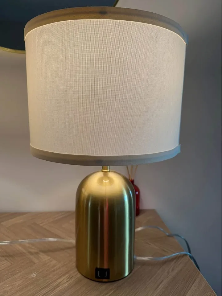 Touch Controlled Table Lamps image indicator(2)