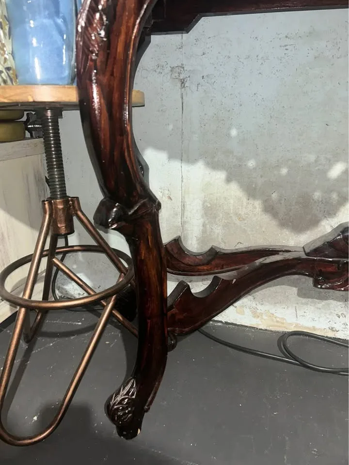 Vintage marble entryway table image indicator(5)