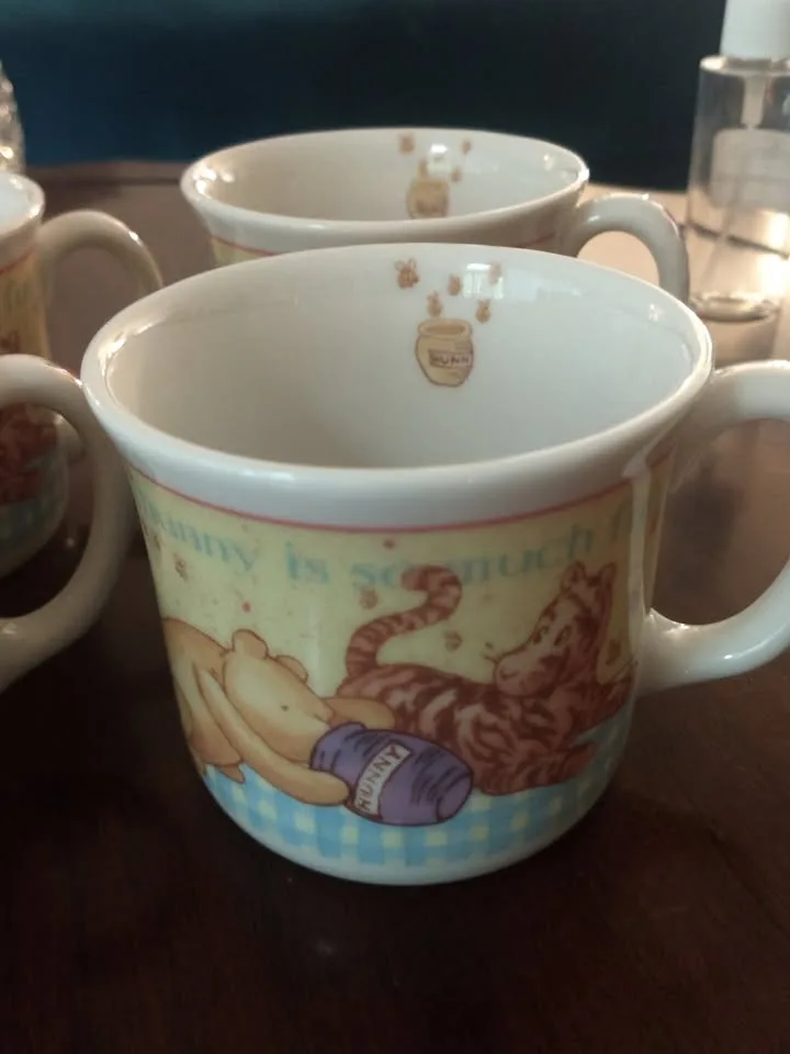 4 Classic Winnie the Pooh Mugs image indicator(5)